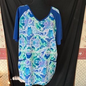 Blue Tie-Dye Pattern V-Neck Women's Scrub Top - 2XL - Scrub Star